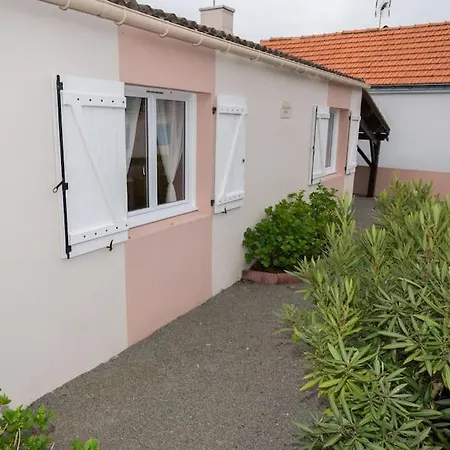 Jolie Maison Au Calme - 300m De La - Terrasse - Barbecue