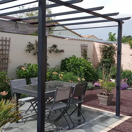 Jolie Maison Au Calme - 300m De La - Terrasse - Barbecue *