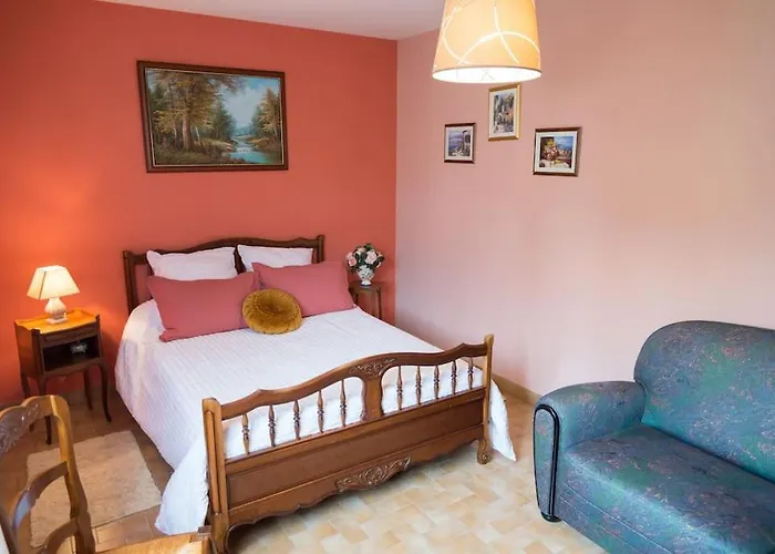 Prázdninový dům Jolie Maison Au Calme - 300m De La - Terrasse - Barbecue