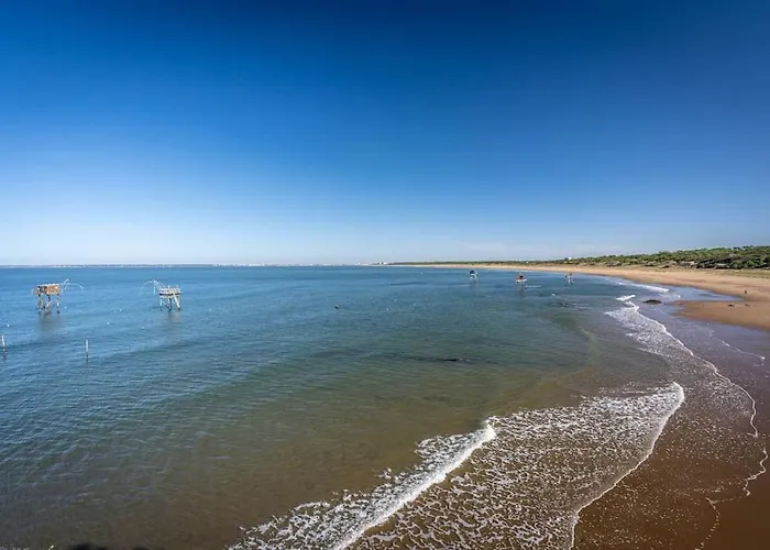 Prázdninový dům Jolie Maison Au Calme - 300m De La - Terrasse - Barbecue *