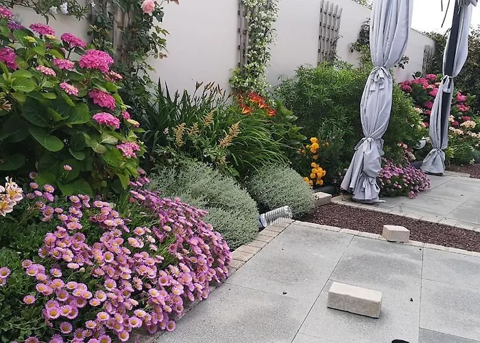 Prázdninový dům Jolie Maison Au Calme - 300m De La - Terrasse - Barbecue *